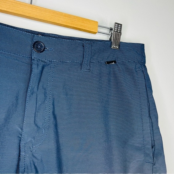 Travis Mathew Vintage Indigo Carsbad Golf Shorts 32W - Picture 3 of 6